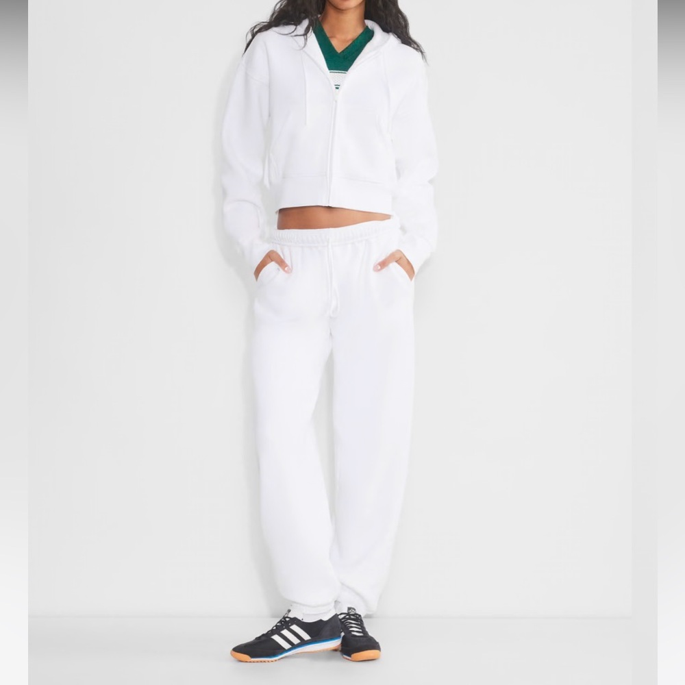 Aritzia TNA Cozyfleece Sweat Set Heather Cloud White